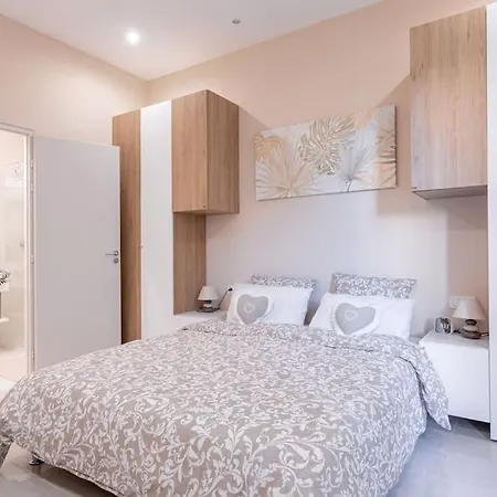 Luxury With Large Terrace On Famous Rue D'antibes! - Pasteur By Halldis Apartment