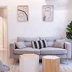 Luxury With Large Terrace On Famous Rue D'antibes! - Pasteur By Halldis Apartmán Cannes