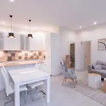 Luxury With Large Terrace On Famous Rue D'antibes! - Pasteur By Halldis Apartmán Cannes